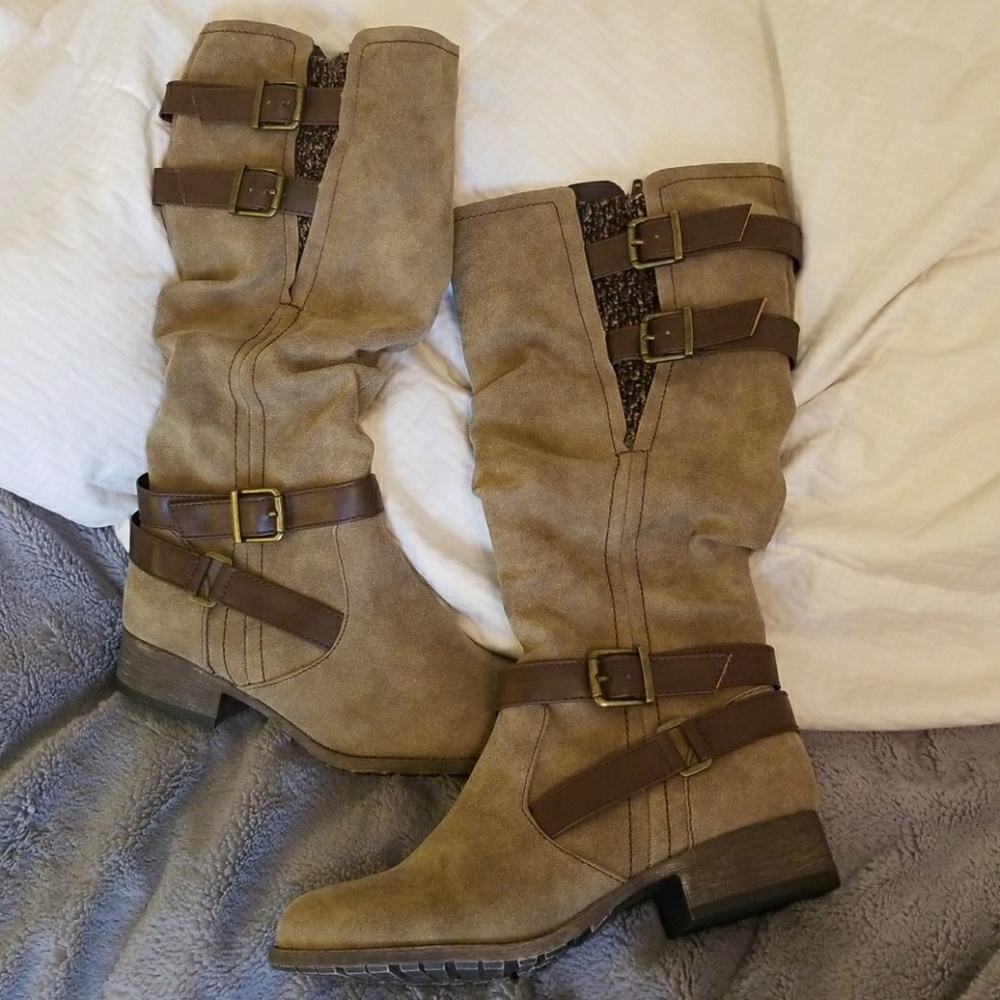 Buckled boots